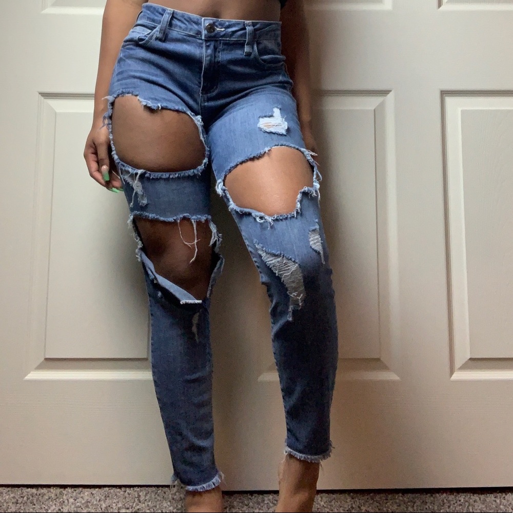 Distressed boyfriend jeans